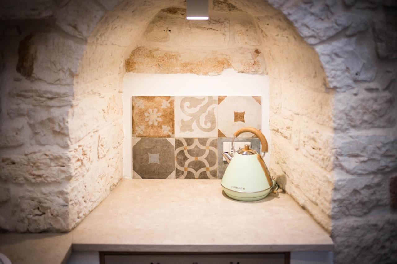 Trullo E Suites Parini 32 Alberobello Exterior photo